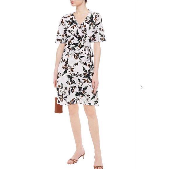 NWT Diane Von Furstenberg Lavender Silk Wrap Dress - Picture 1 of 10